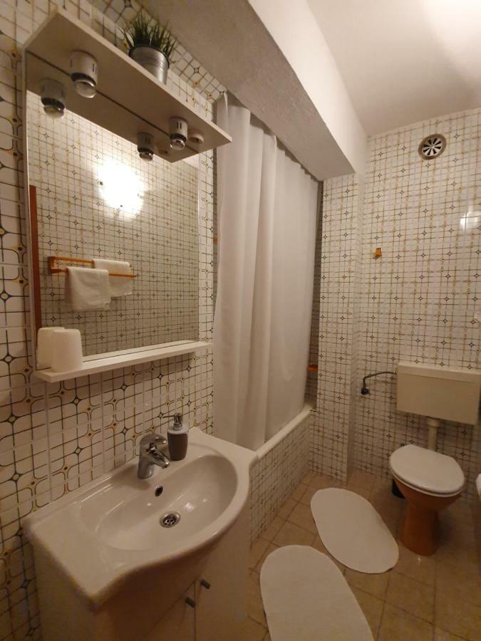 Apartmani Renata Брела Экстерьер фото
